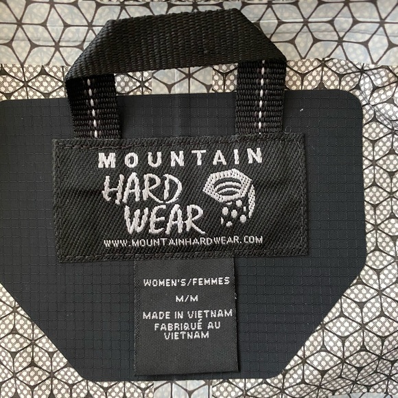 ✨SALE✨ Black windbreaker/all-weather jacket - Picture 3 of 5